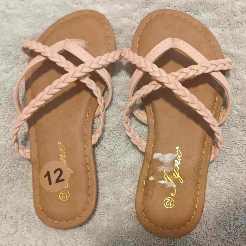 Pink leather thong sandals - Never worn